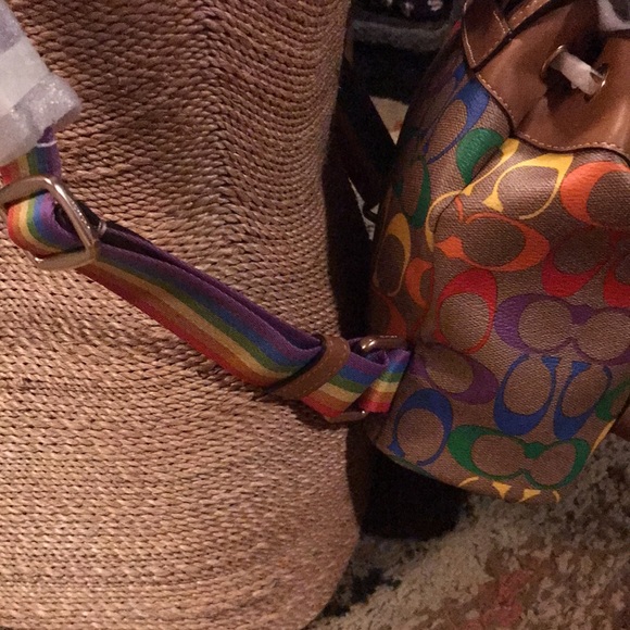 Coach rainbow signature pennie backpack - Picture 4 of 9